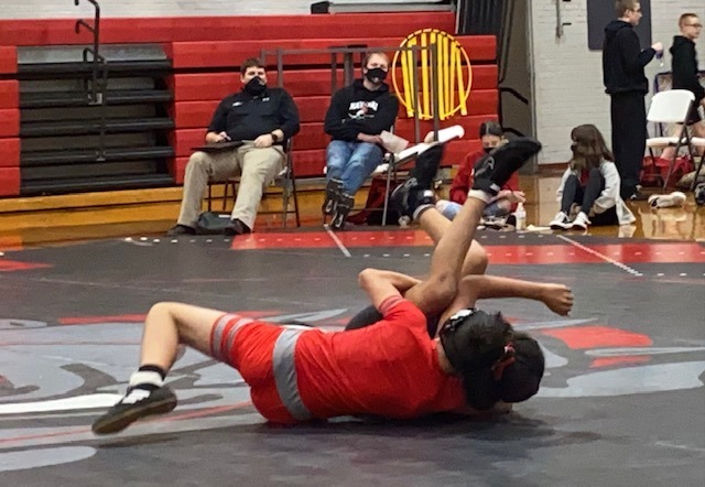 Mexico Middle School Wrestling Hosts First Home Meet WIth No Specators