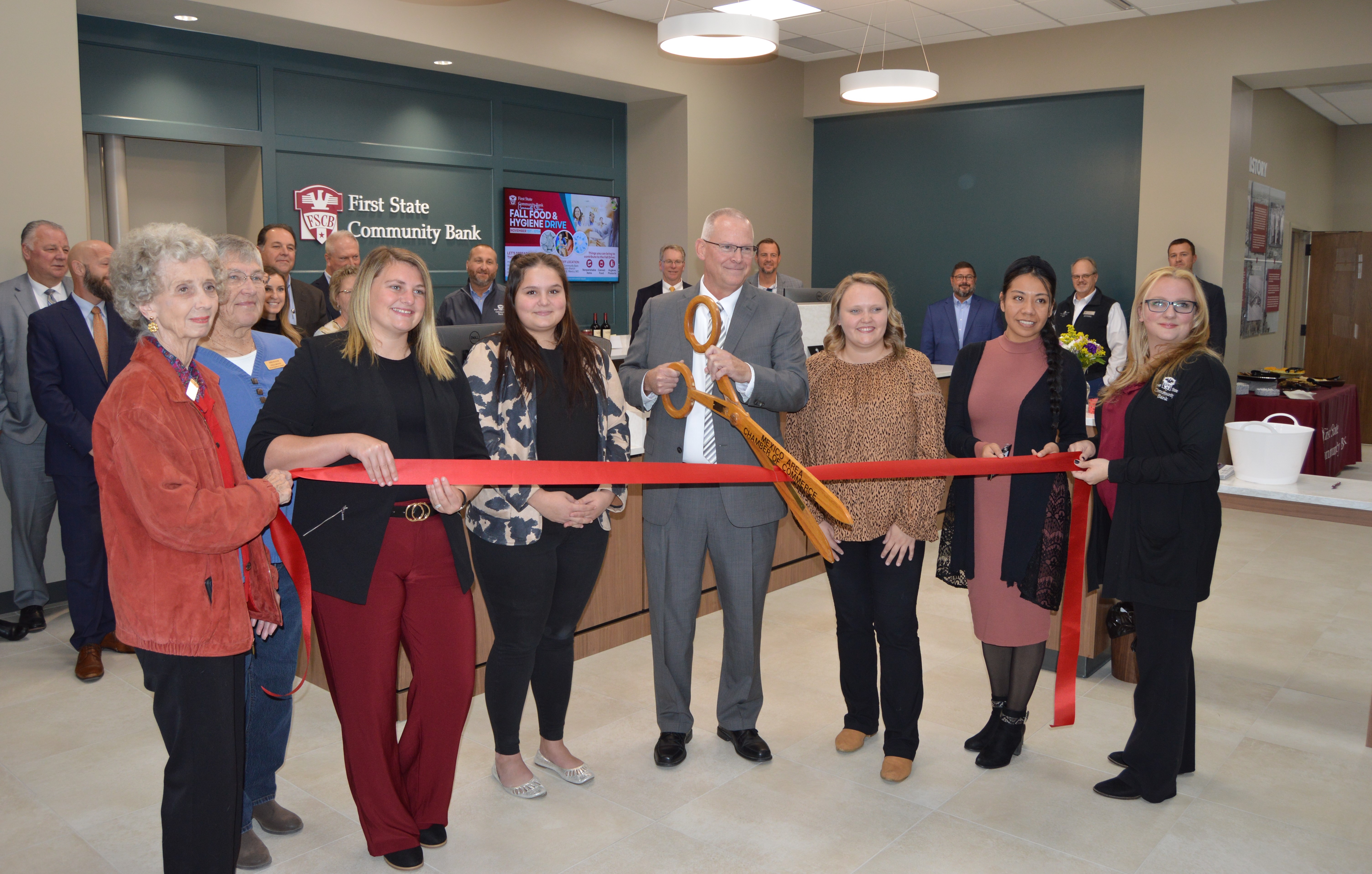 Mexico Area Chamber Of Commerce Ribbon Cutting For New First State Community Bank Facility