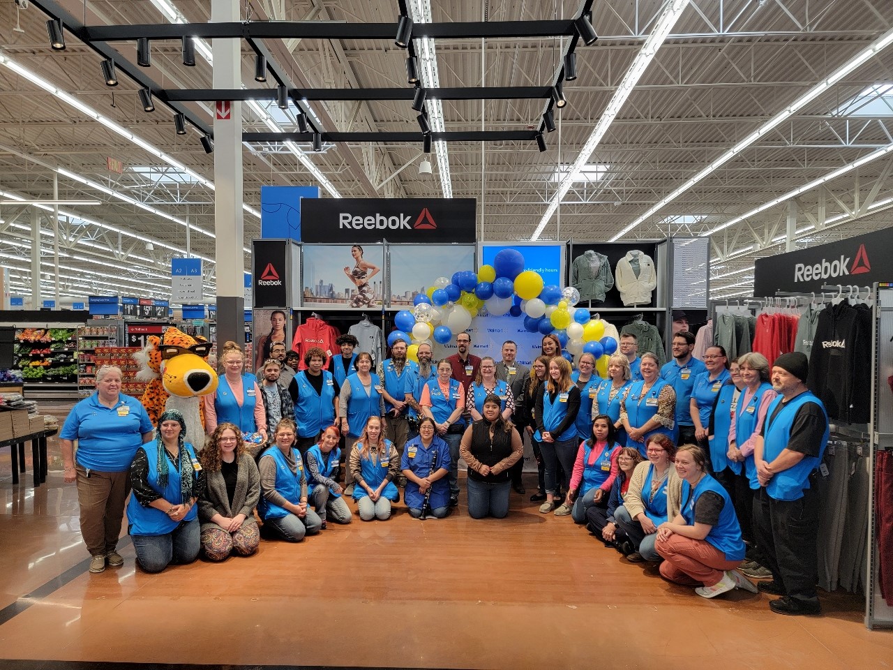 Mexico Wal-Mart Shows Off Completed Remodel During Chamber Of Commerce Ribbon Cutting