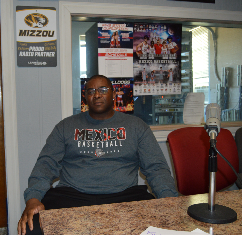 Mexico High School Boys Basketball Team Assistant Dion “Bosco” Nunnelly Joins AM 1340 KXEO’s Meet The Community