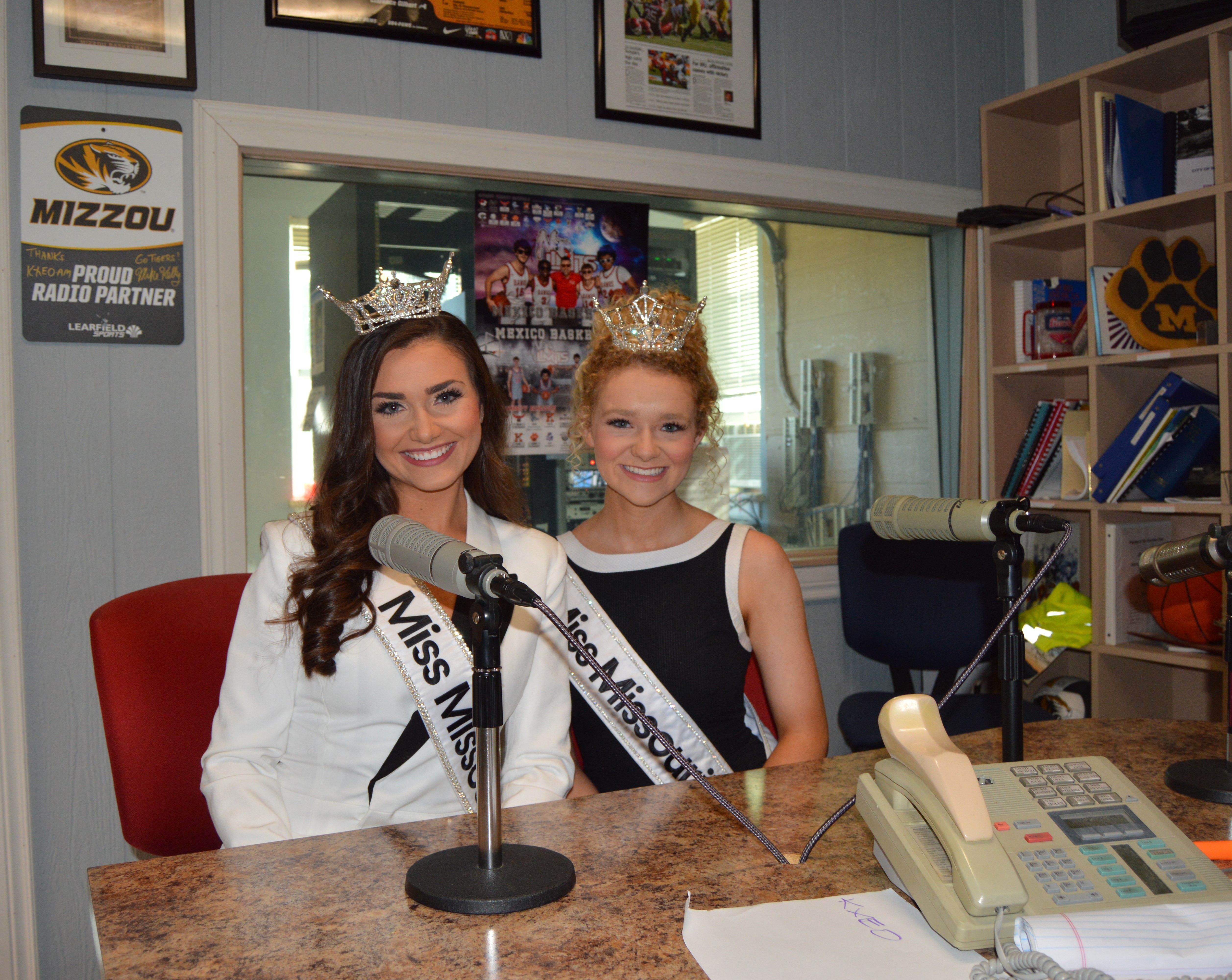 Miss Missouri Hayley Leach And Miss Missouri Teen Gracyn Rouse Join AM 1340 KXEO Am I Awake Morning Show