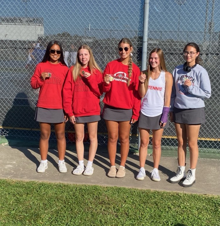 Multiple Girls From Mexico Tennis Team Earn All-Conference Honors