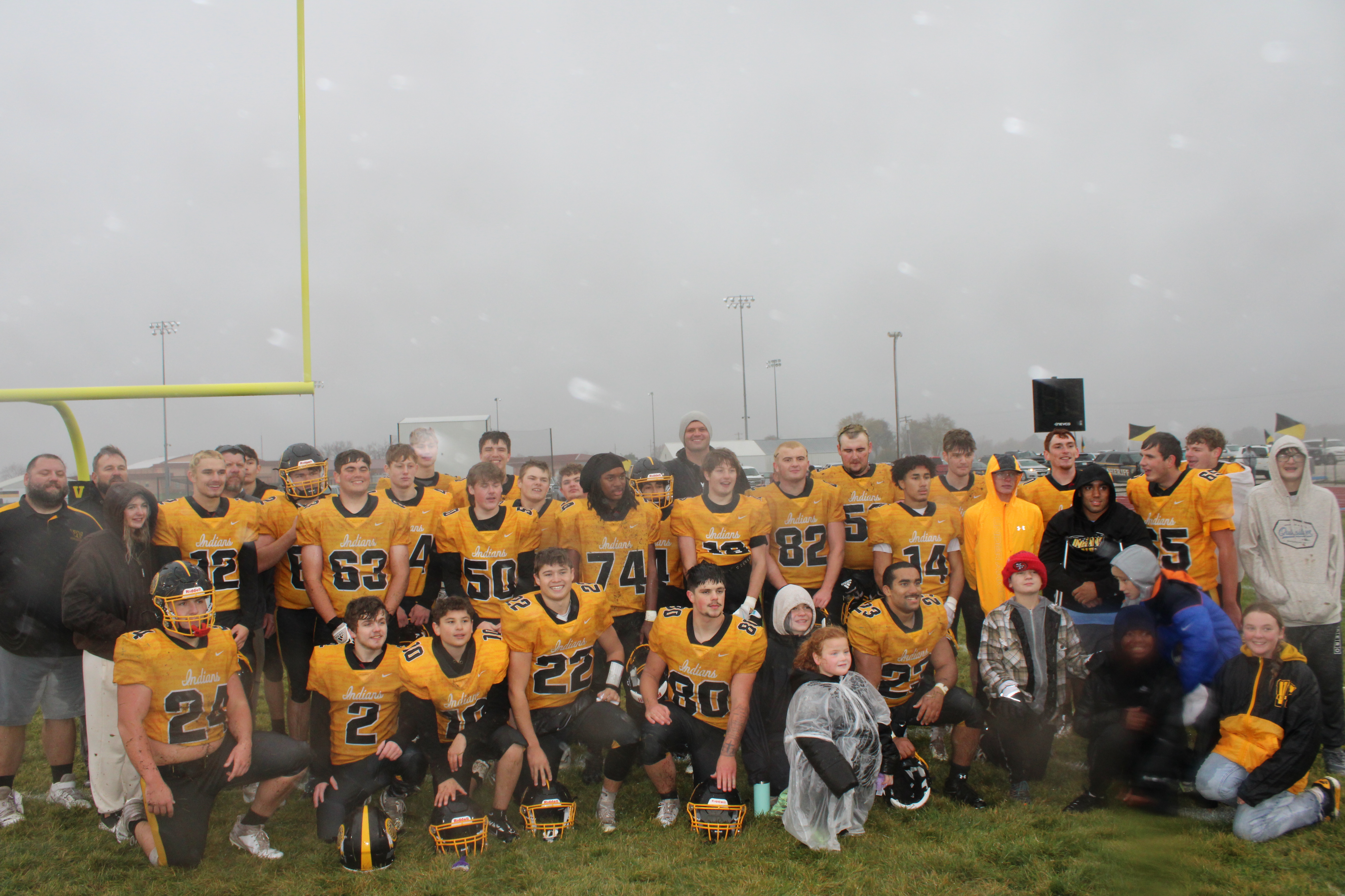 Van-Far Wins Big At Home Against Hayti In District Playoffs