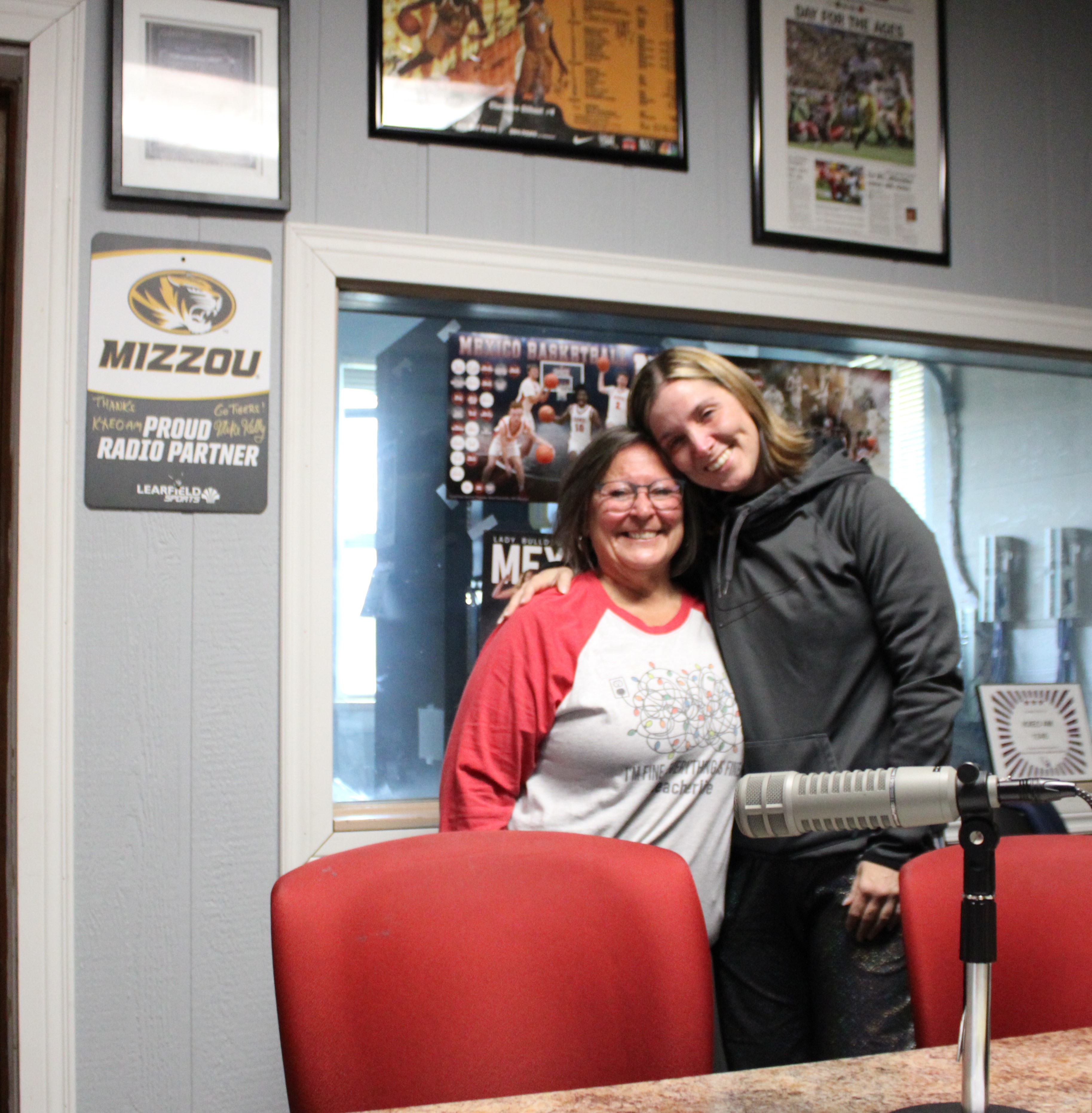 Lori Culwell And Amy Kuda Talk Vandalia’s Christmas From A Small Town Heart And Lighted Christmas Parade On AM 1340 KXEO Am I Awake Morning Show