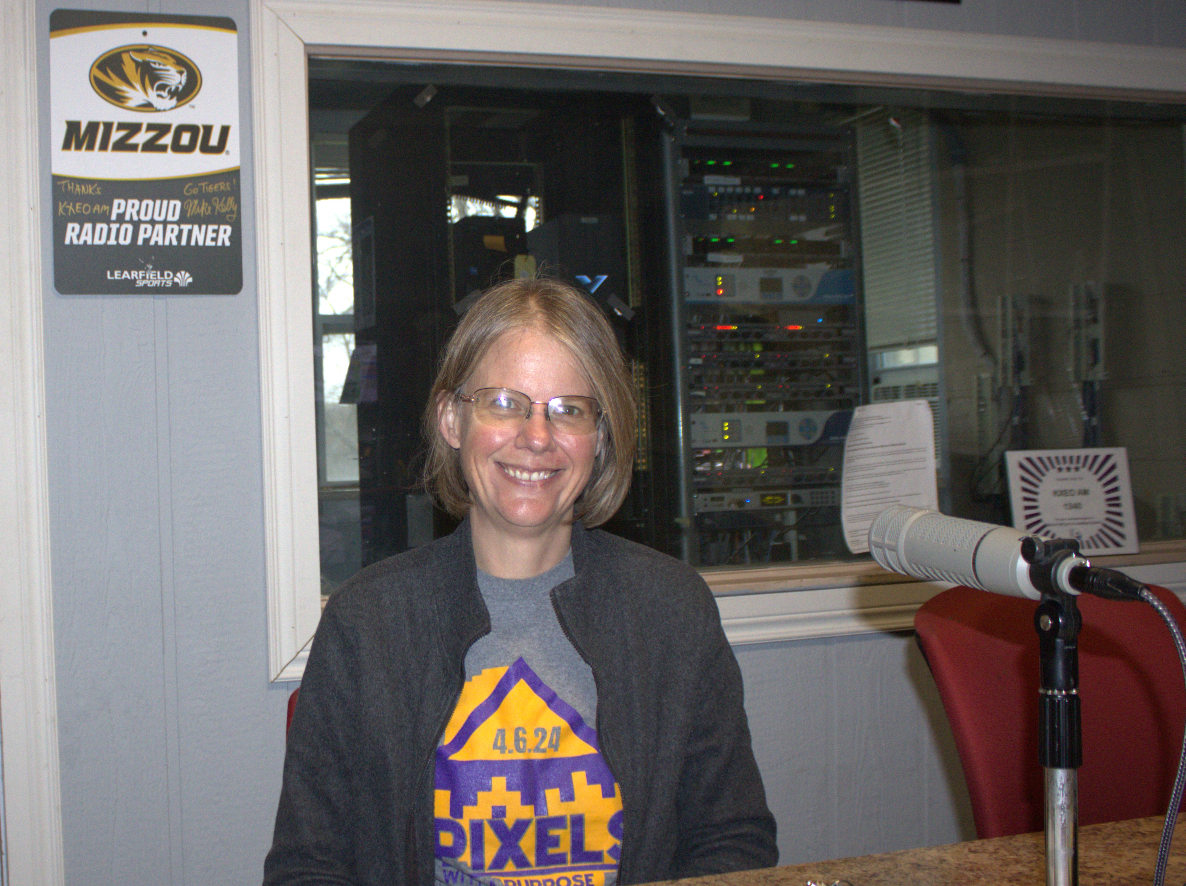 Janelle Williams With Audrain County Shelter Resource Coalition Talks Pixels With A Purpose On AM 1340 KXEO Am I Awake Morning Show