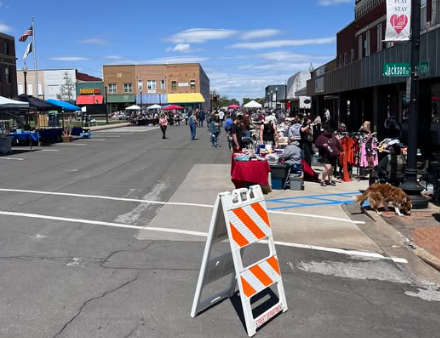 Market Madness brings people to downtown Sunday