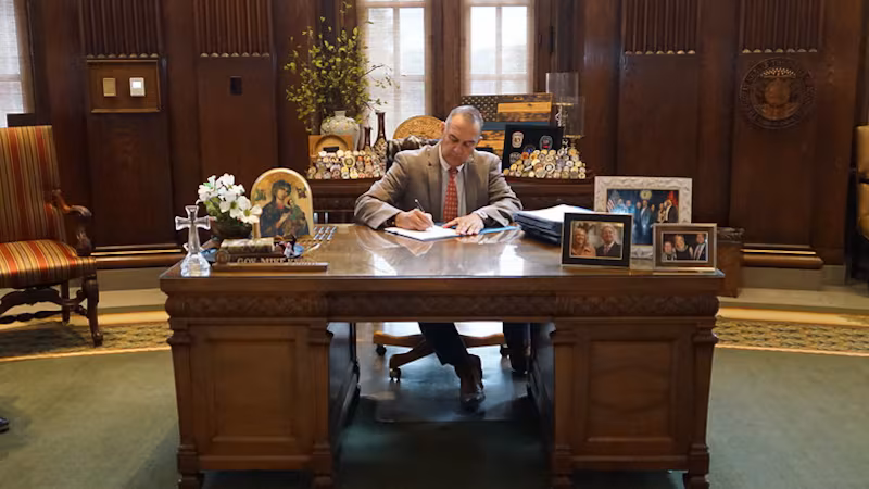 Kehoe Signs Law for Oversight Committee on MSHSAA